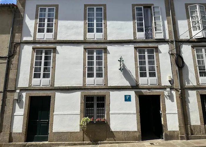 Casa Anglicana Del Peregrino/ Santa CristinaHostal